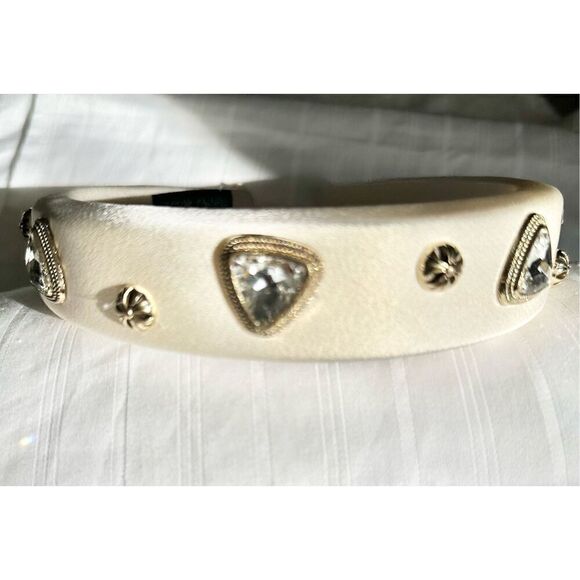 Off white headband with gold and rhinestone embellishment - Picture 4 of 5